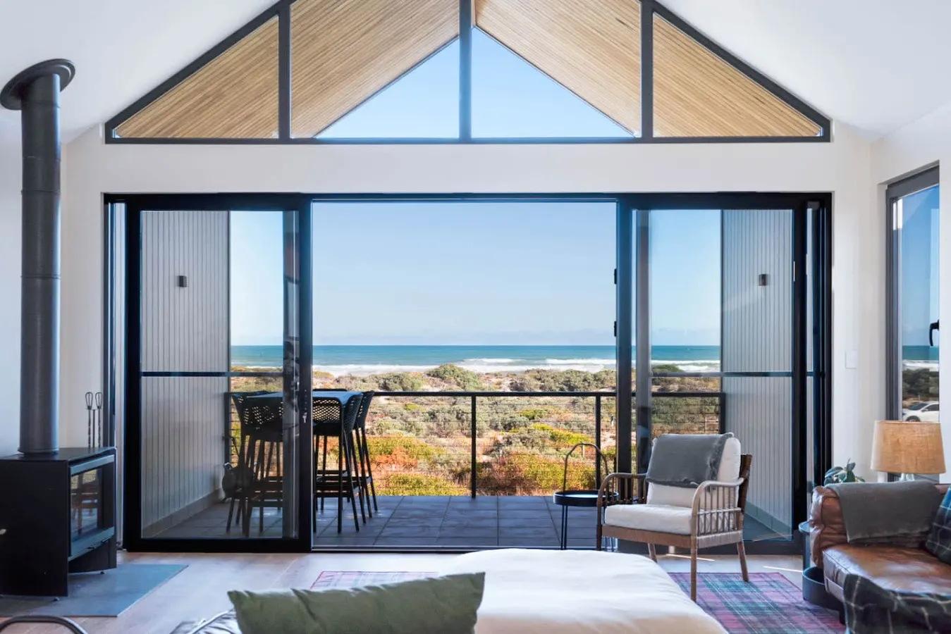 Timbers By The Sea, Beachfront Bliss with Fireplace
