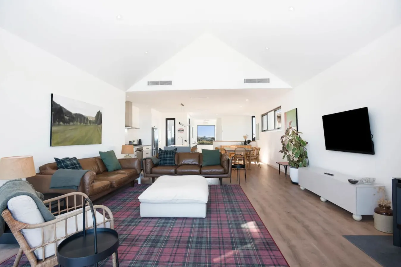 Timbers By The Sea, Beachfront Bliss with Fireplace 9