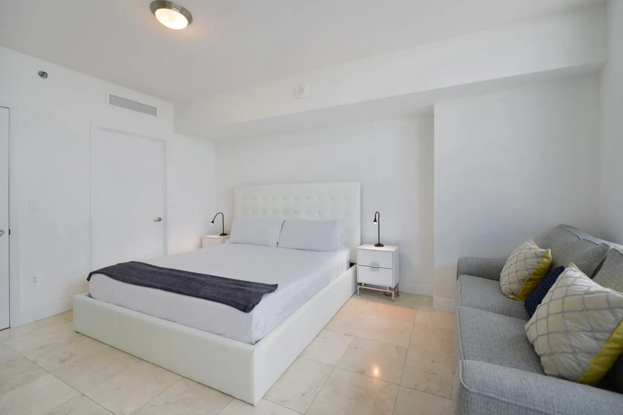 Apt 3107 Brickell Icon -Icon 1 bedr condo 12