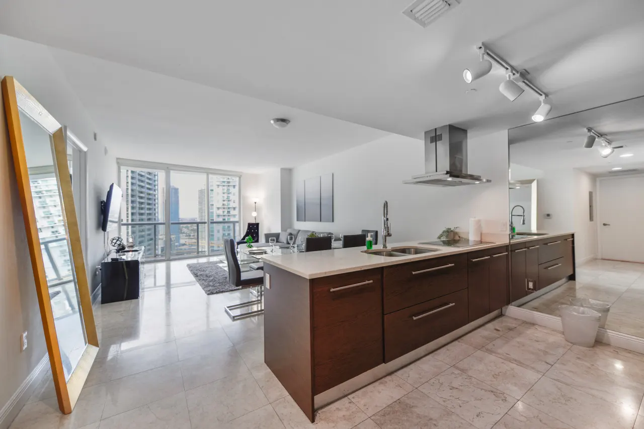 Apt 3107 Brickell Icon -Icon 1 bedr condo 3