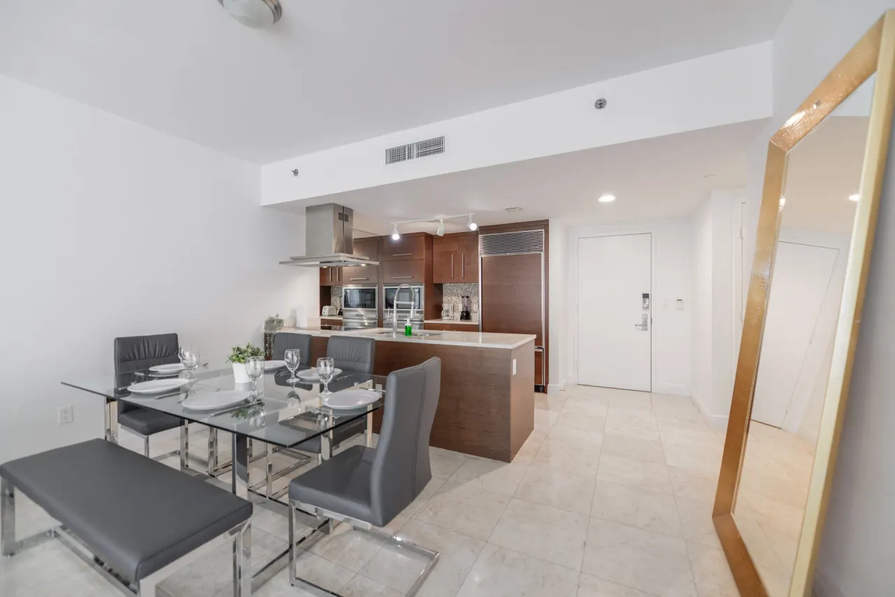 Apt 3107 Brickell Icon -Icon 1 bedr condo 6