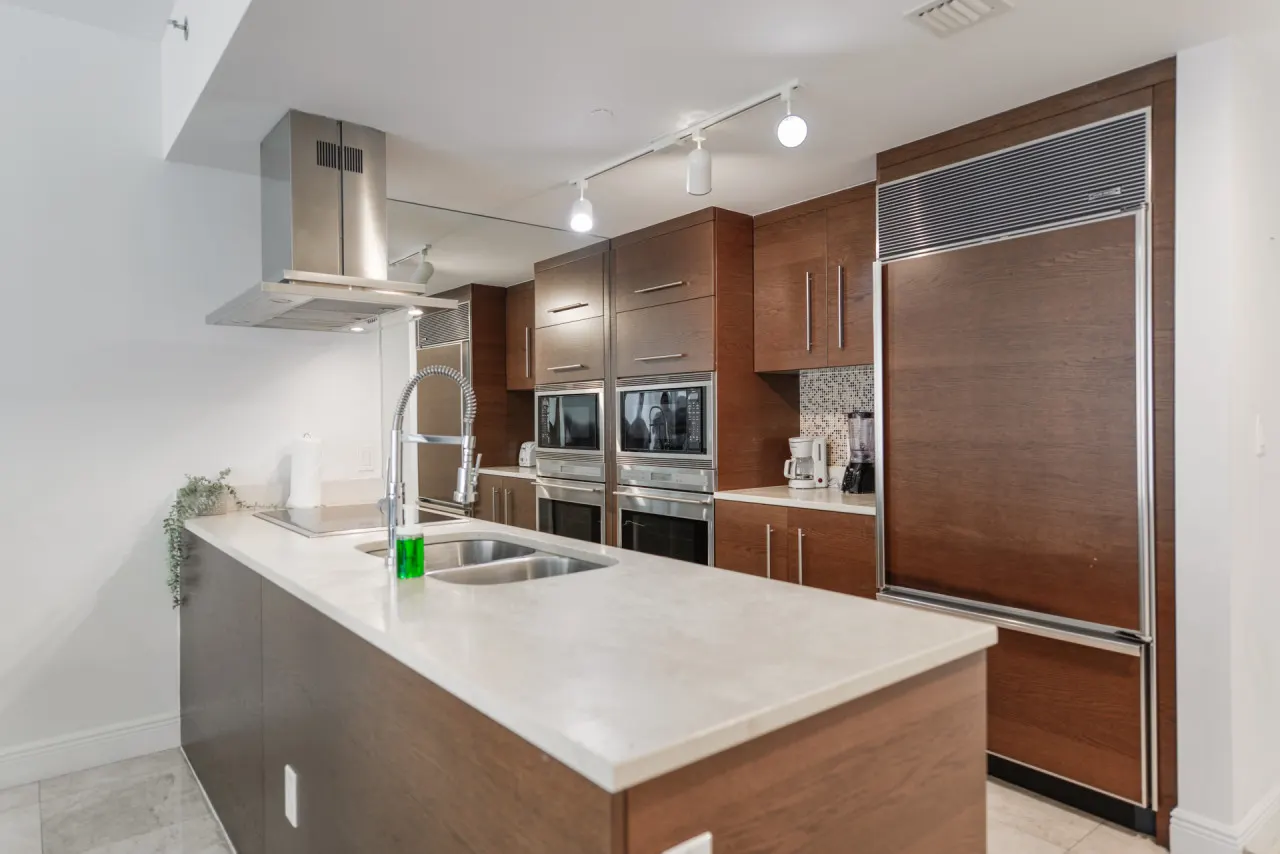 Apt 3107 Brickell Icon -Icon 1 bedr condo 8