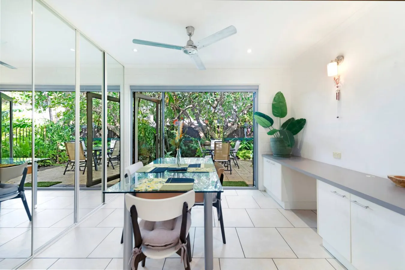 Zen Treetops ~ 2BR unit in Larrakeyah with private pool 11