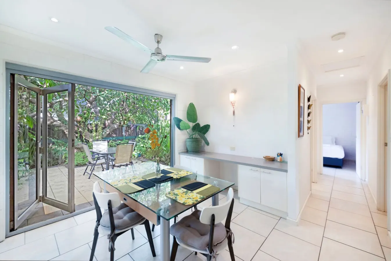Zen Treetops ~ 2BR unit in Larrakeyah with private pool 12
