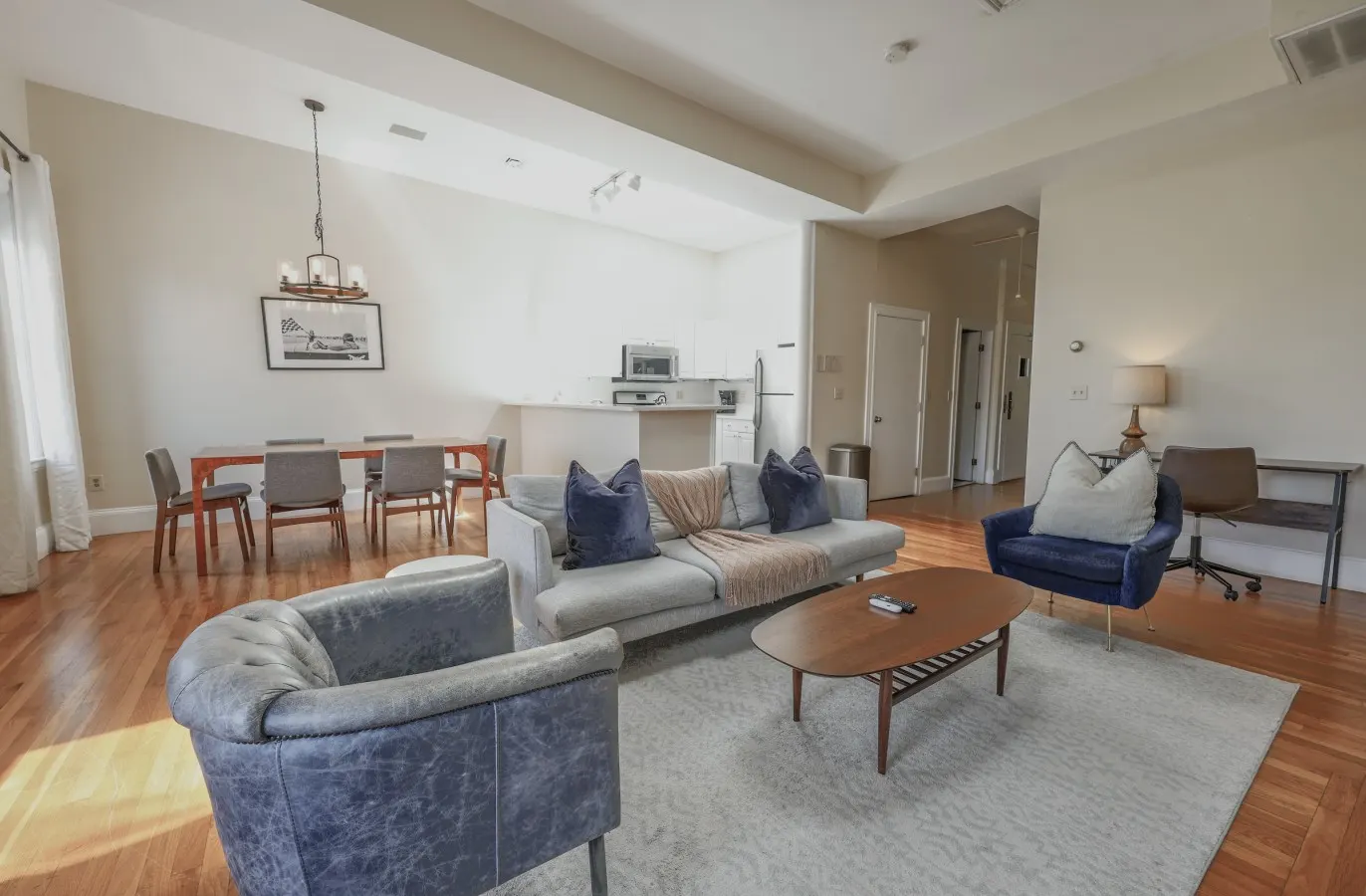 Luxury 4BR 3.5BA in Fenway w/ Laundry & Roof Deck! — photo 2