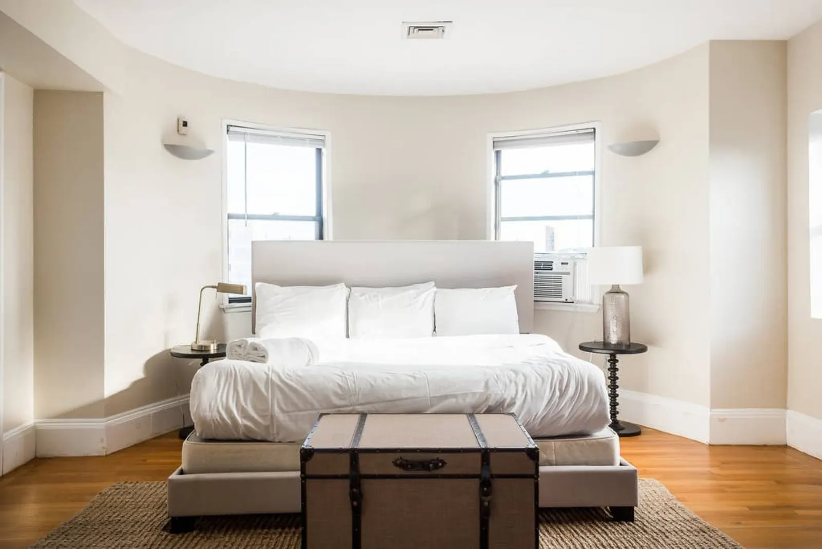 Luxury 4BR 3.5BA in Fenway w/ Laundry & Roof Deck! 12