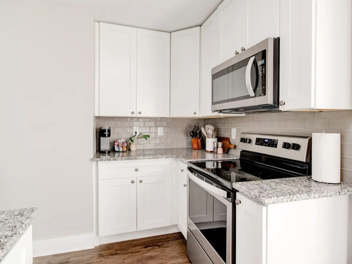 Cozy 1-Bedroom Retreat ~ New Remodel, Fast Wi-Fi 13