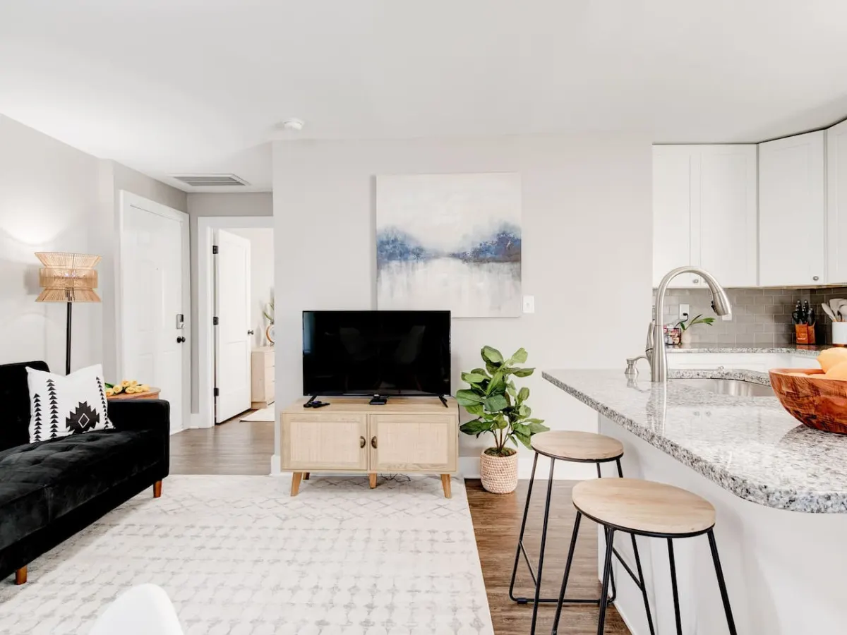 Cozy 1-Bedroom Retreat ~ New Remodel, Fast Wi-Fi 7