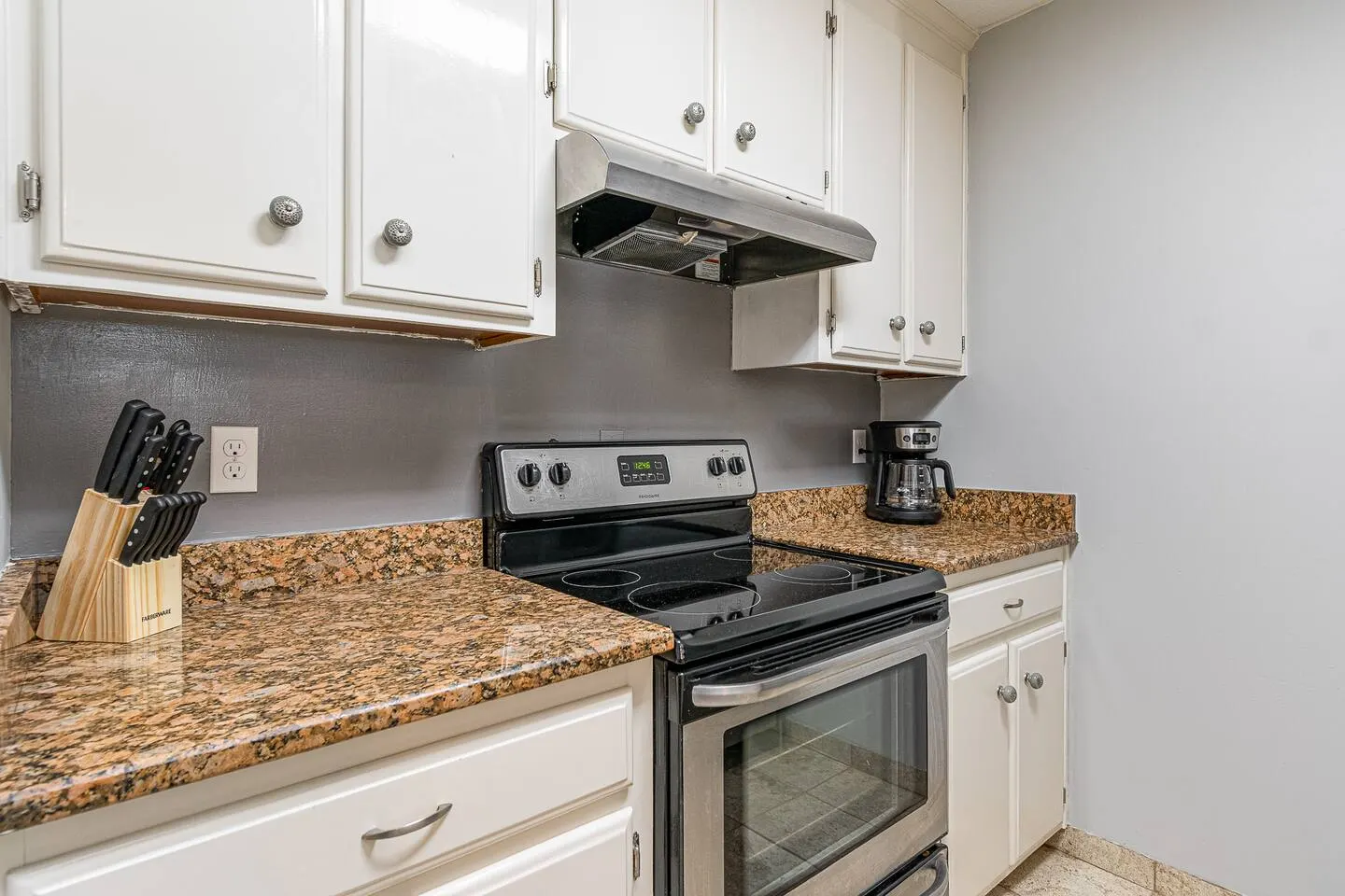 Hampton Condo Near Buckroe Beach Dogs OK 15