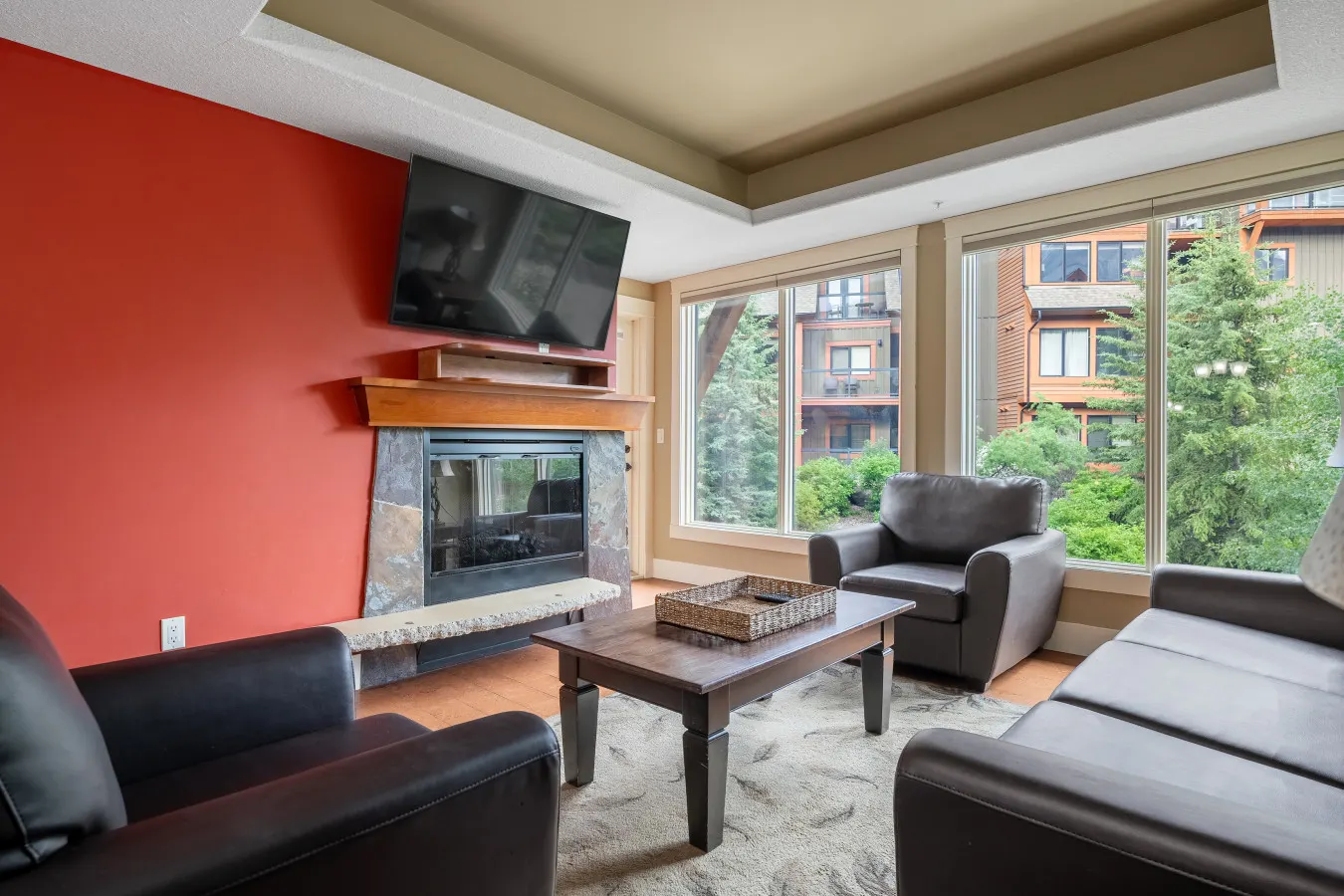 Solara Resort Suite: Hot Tub, BBQ & Park Pass
