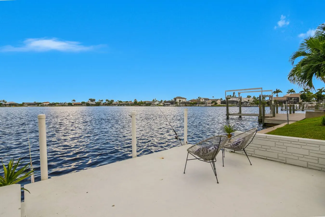 The Waterfront Fishing Retreat 17