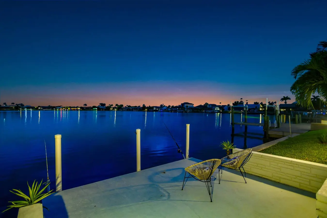 The Waterfront Fishing Retreat 7