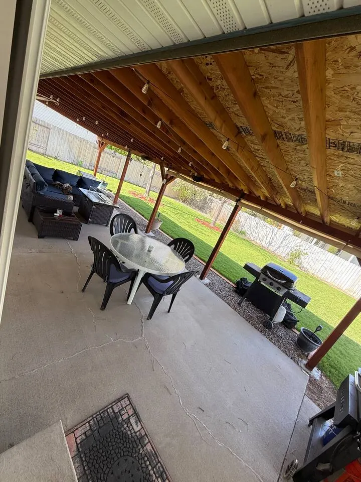 Greentree Estates House | Large Patio | FirePit — photo 4