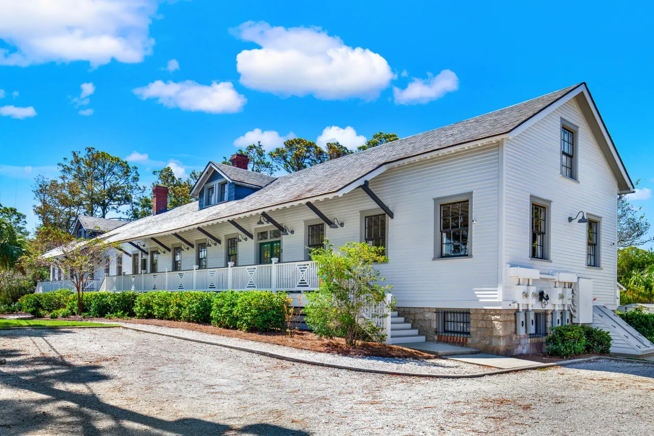 Historic Quarters at the Commissary Unit 3 7
