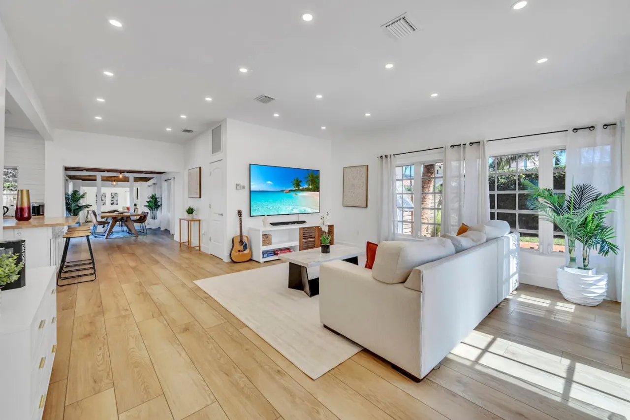 Stunning Tropical Pool House Delray Near The Ocean — photo 3