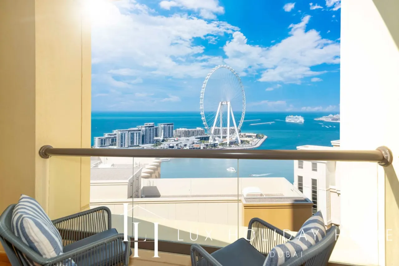 LUX | The Dubai Eye Sea View Suite — photo 2
