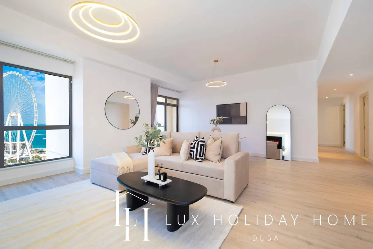 LUX | The Dubai Eye Sea View Suite — photo 3
