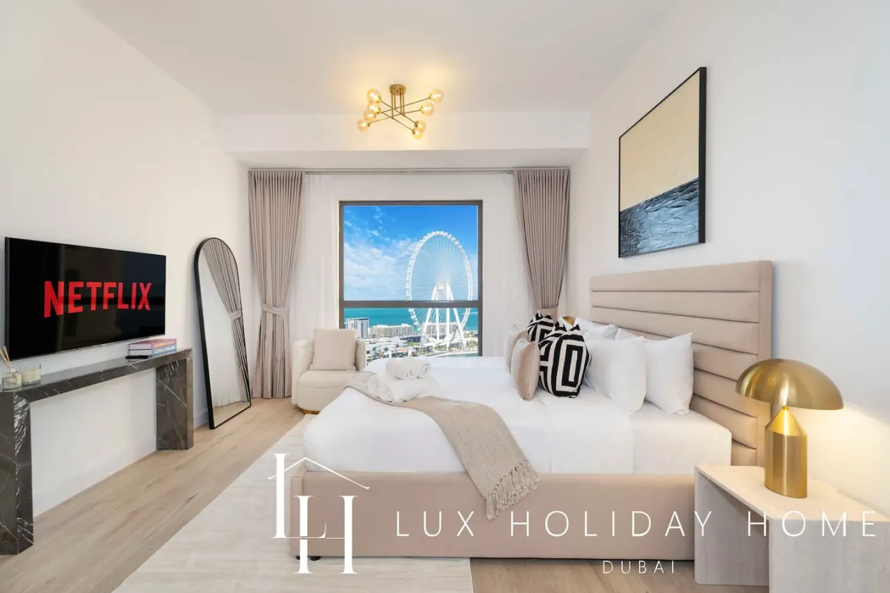 LUX | The Dubai Eye Sea View Suite — photo 5