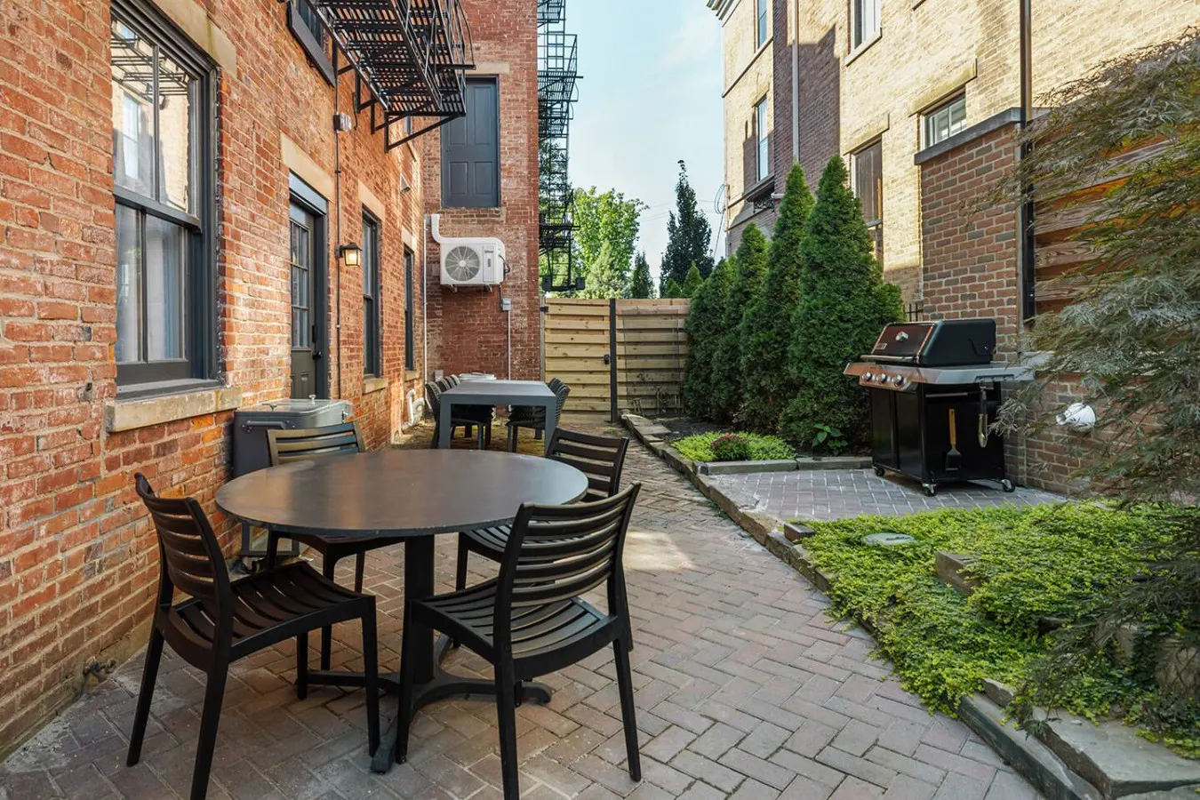 Palatial Parkside 3bd Home, Luxury Retreat 17