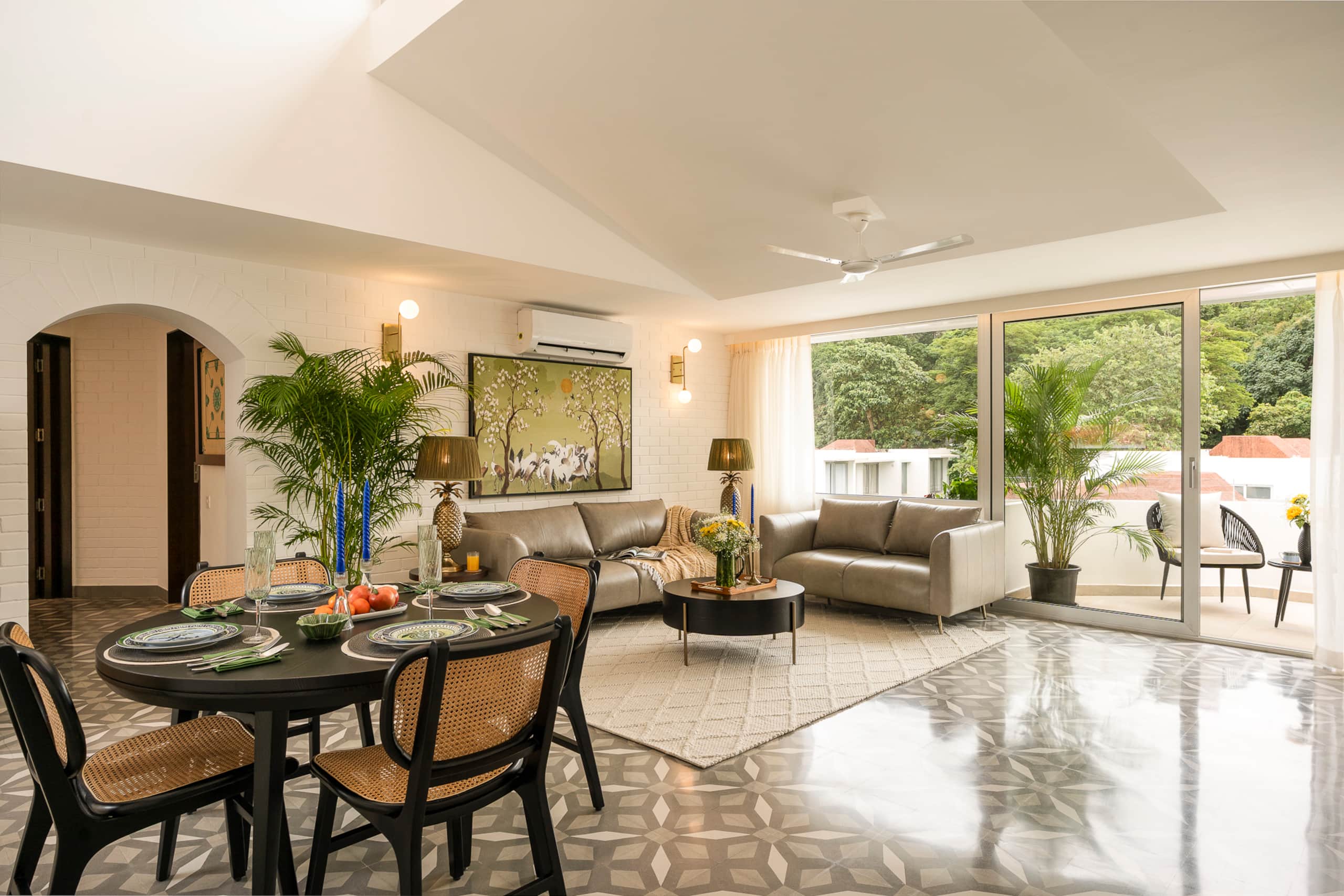 ElVolar 2BHK Apartment w/ Common Pool 1