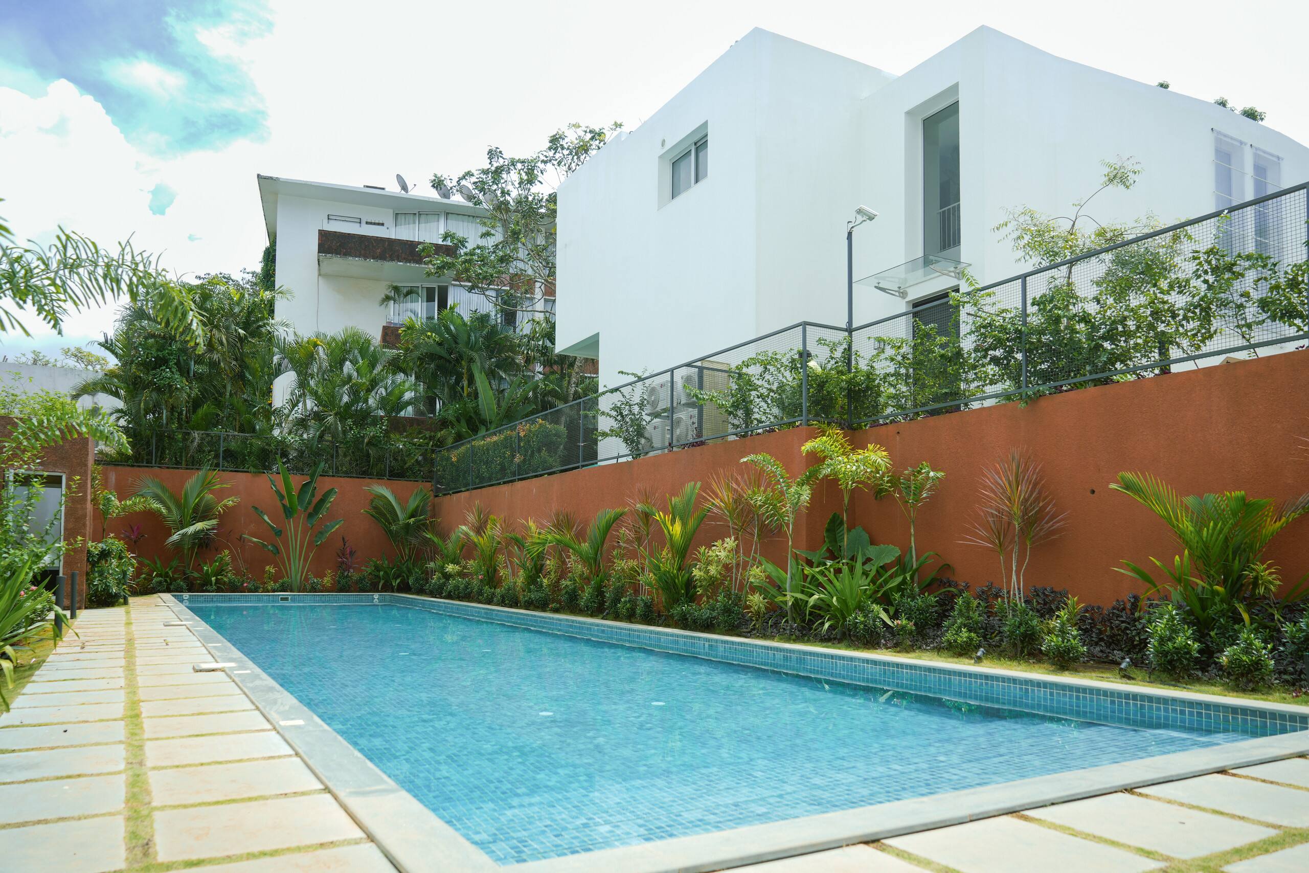 ElVolar 2BHK Apartment w/ Common Pool 22