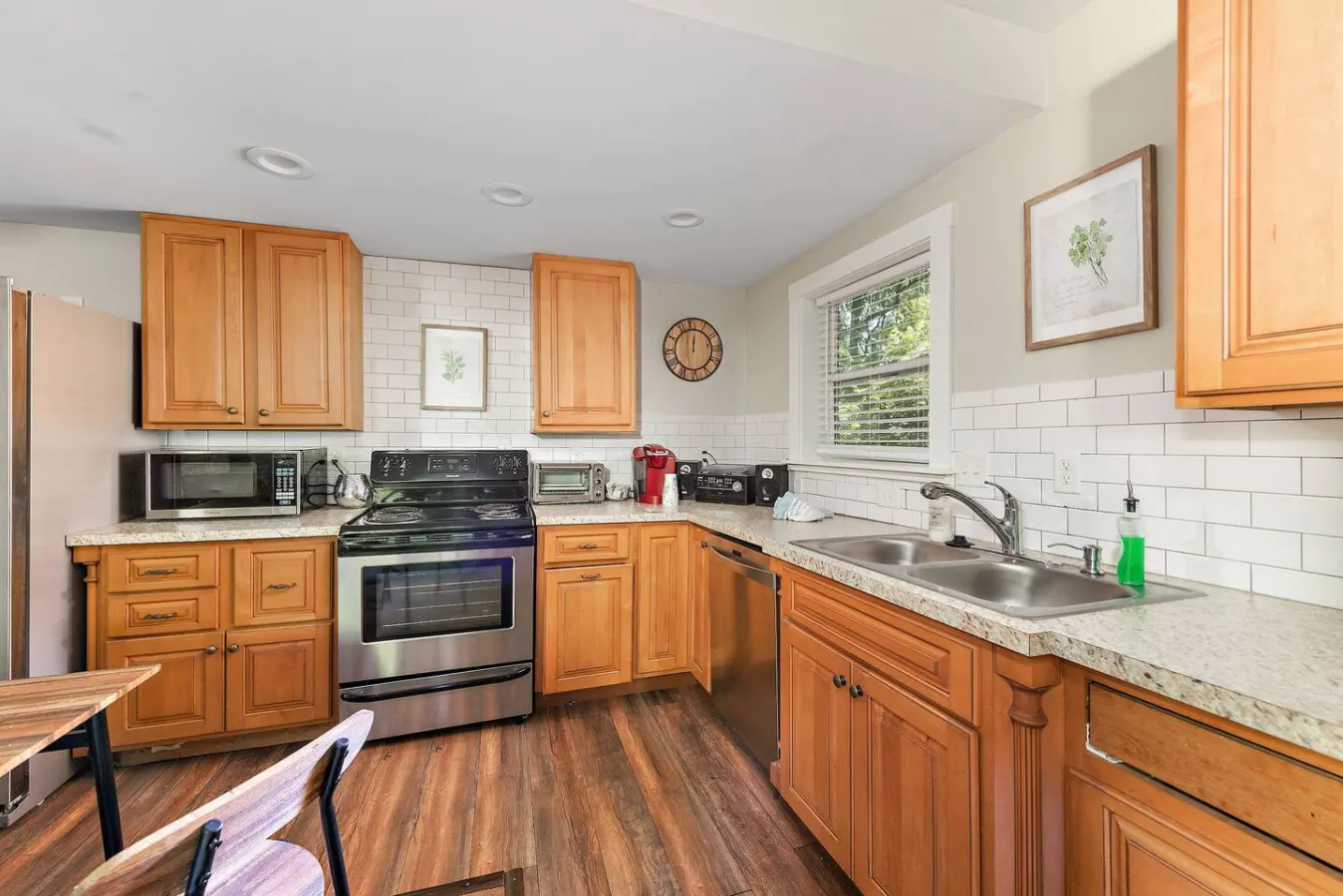 Renovated 1 Bed w/ Terrace-OTR, UC, Findlay Market 6