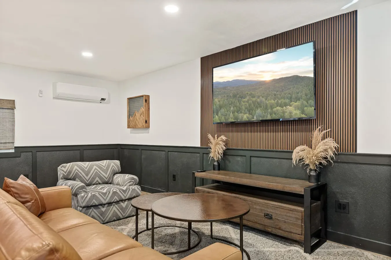 3BR Modern Hideaway w Game Room 2