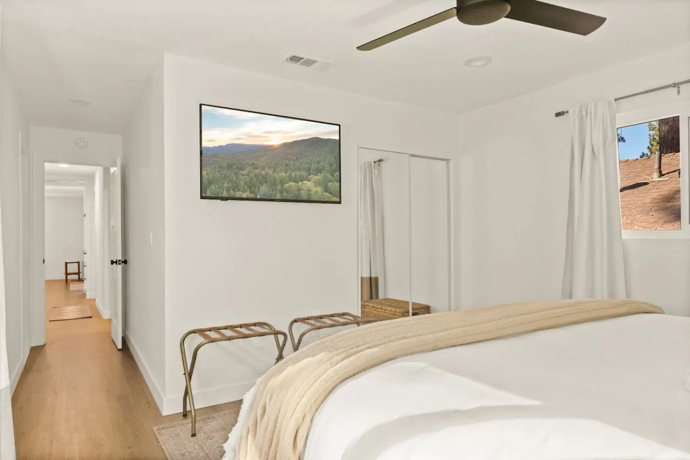 3BR Modern Hideaway w Game Room 16