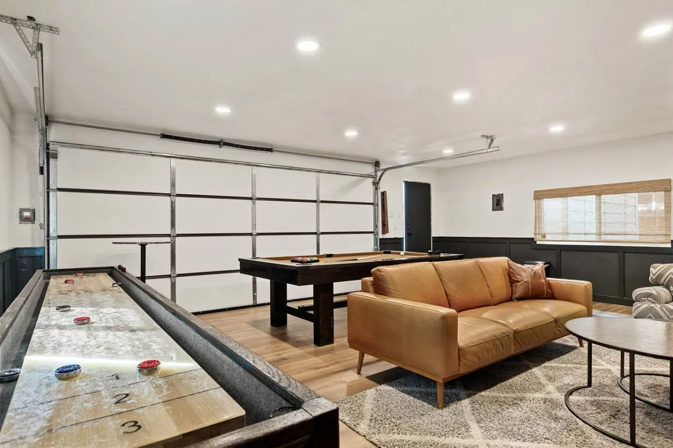 3BR Modern Hideaway w Game Room 3