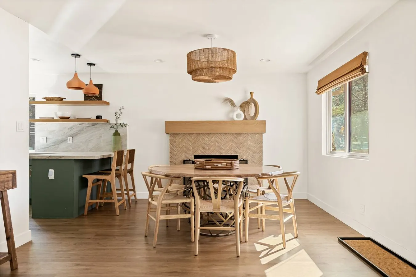 3BR Modern Hideaway w Game Room 7