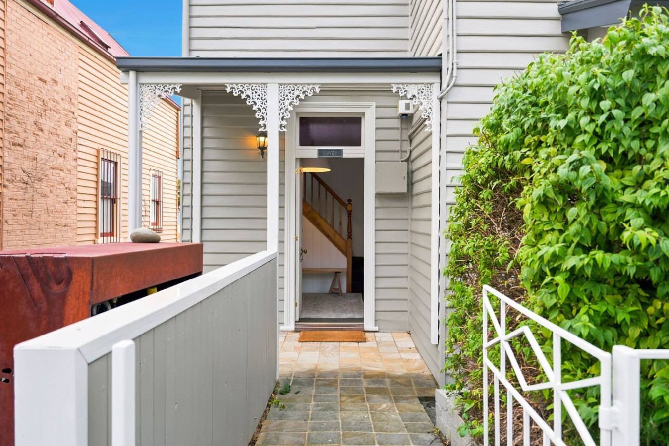 North Hobart Cottage, 1 min to Elizabeth St Eats — photo 2