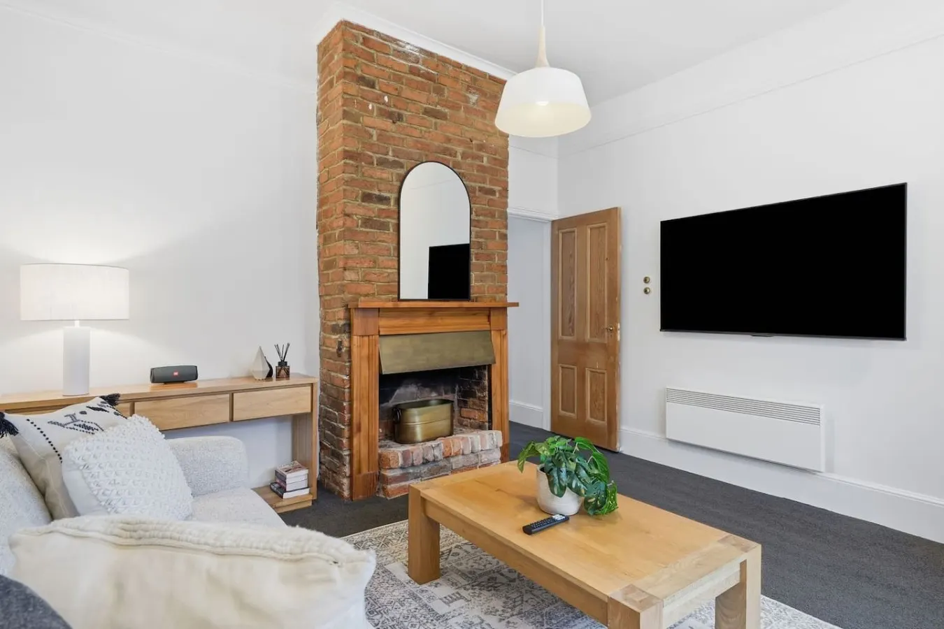 North Hobart Cottage, 1 min to Elizabeth St Eats 10