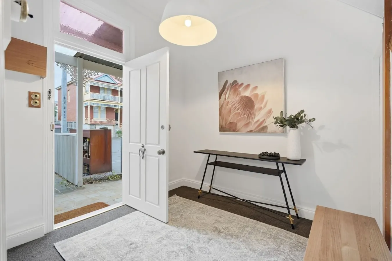North Hobart Cottage, 1 min to Elizabeth St Eats 16