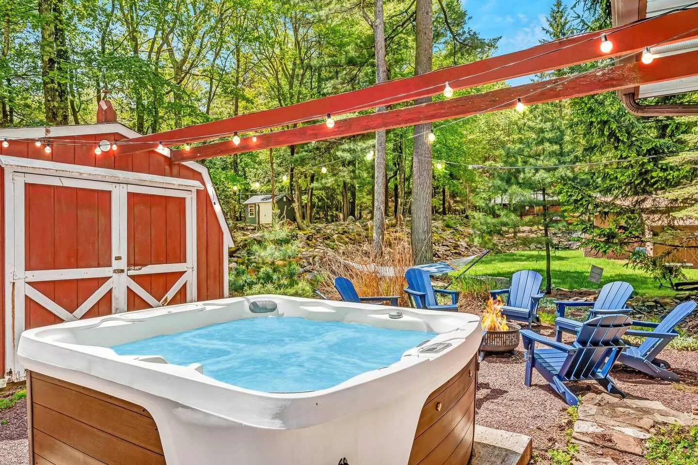 Modern Mtn Escape! HotTub-FirePit-Hammock-Games 8