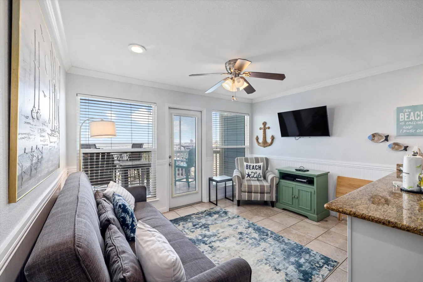A Beachside Retreat! 12