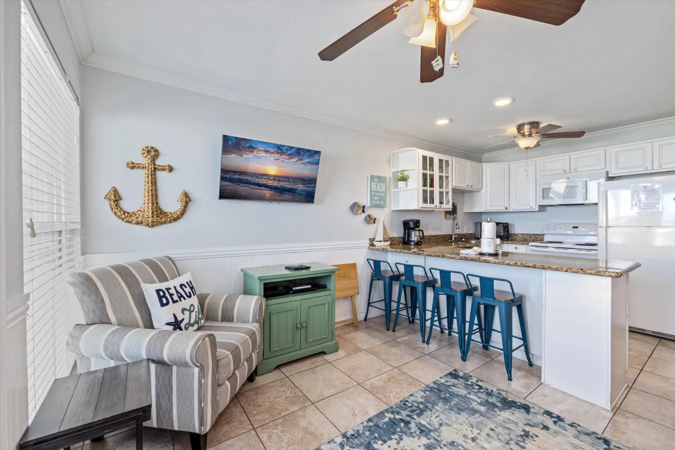 A Beachside Retreat! 14