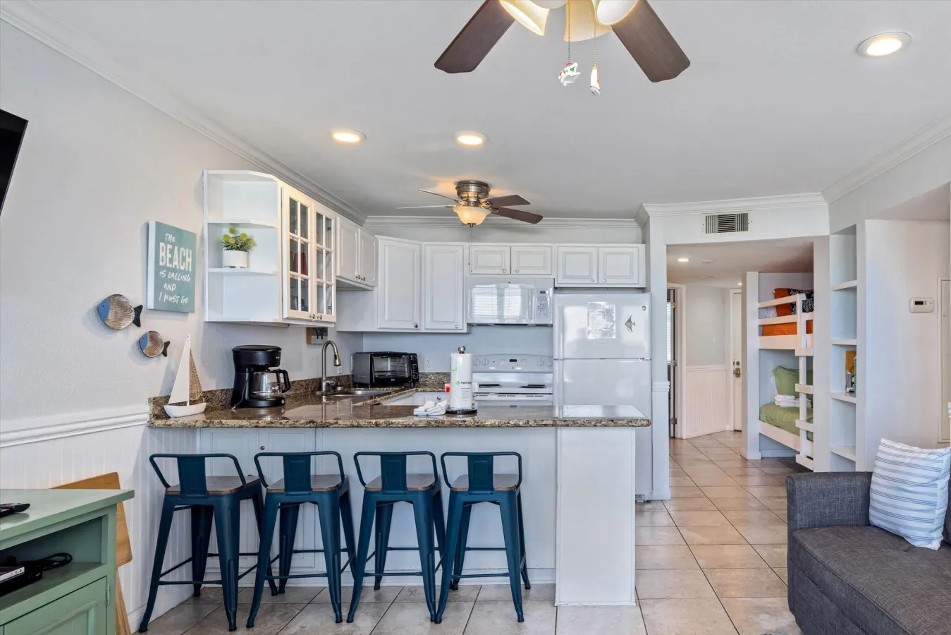 A Beachside Retreat! 15