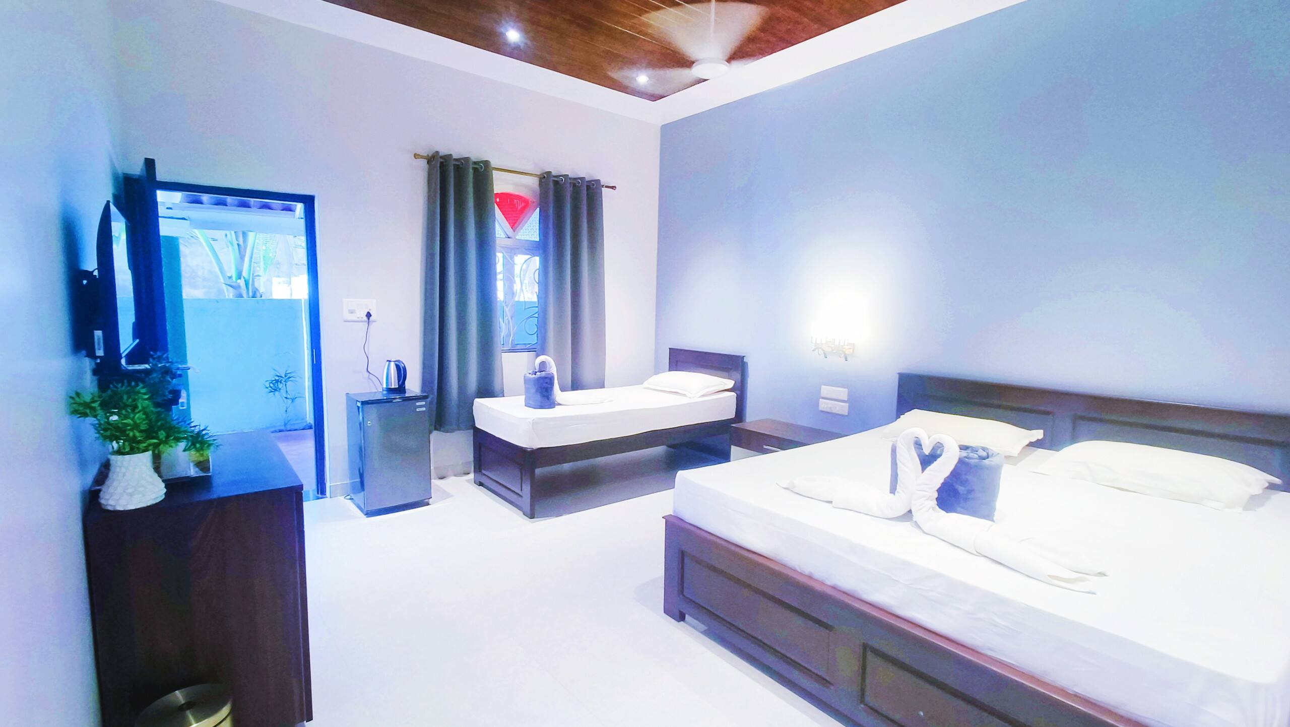 Cozy guesthouse by Anjuna Beach near Curlies Shack 7