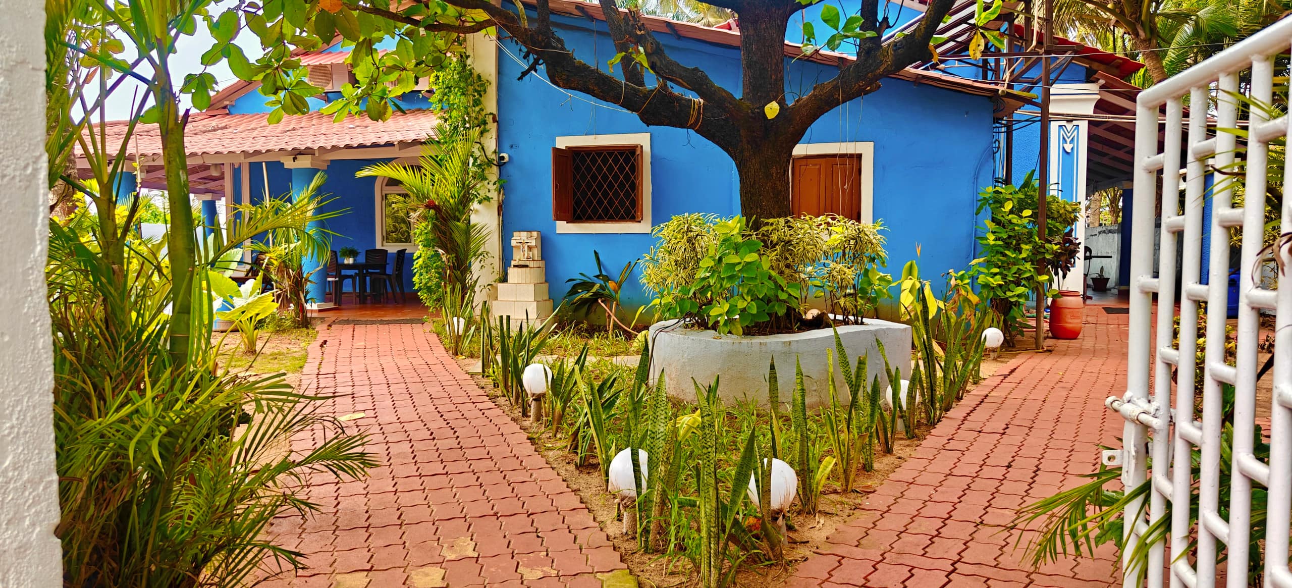Cozy guesthouse by Anjuna Beach near Curlies Shack 11