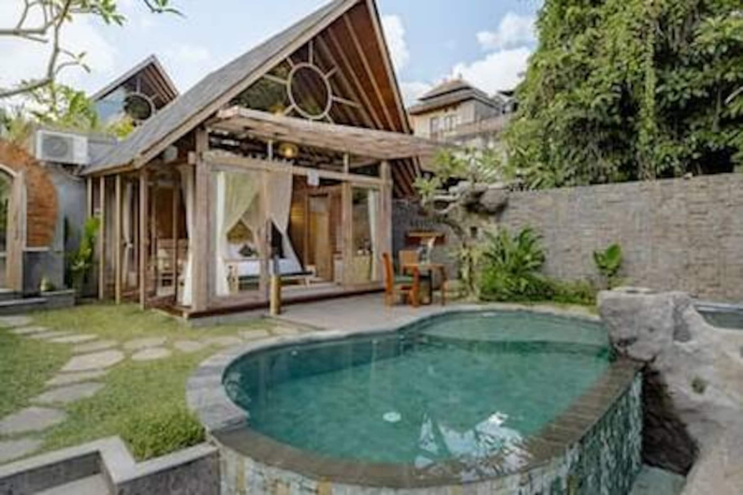 Rustic Wooden 1 BR Private Pool Villa