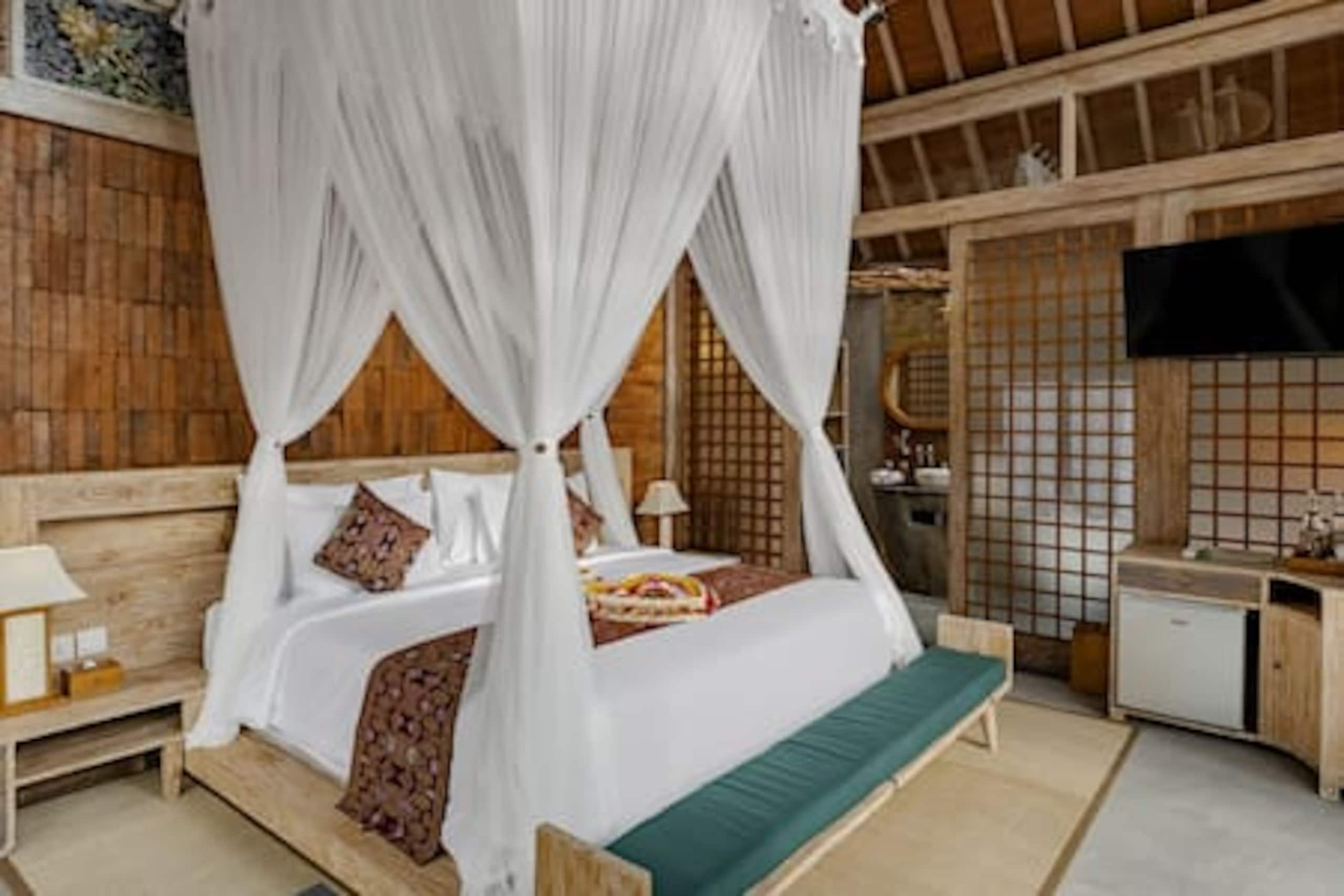 Rustic Wooden 1 BR Private Pool Villa — photo 2