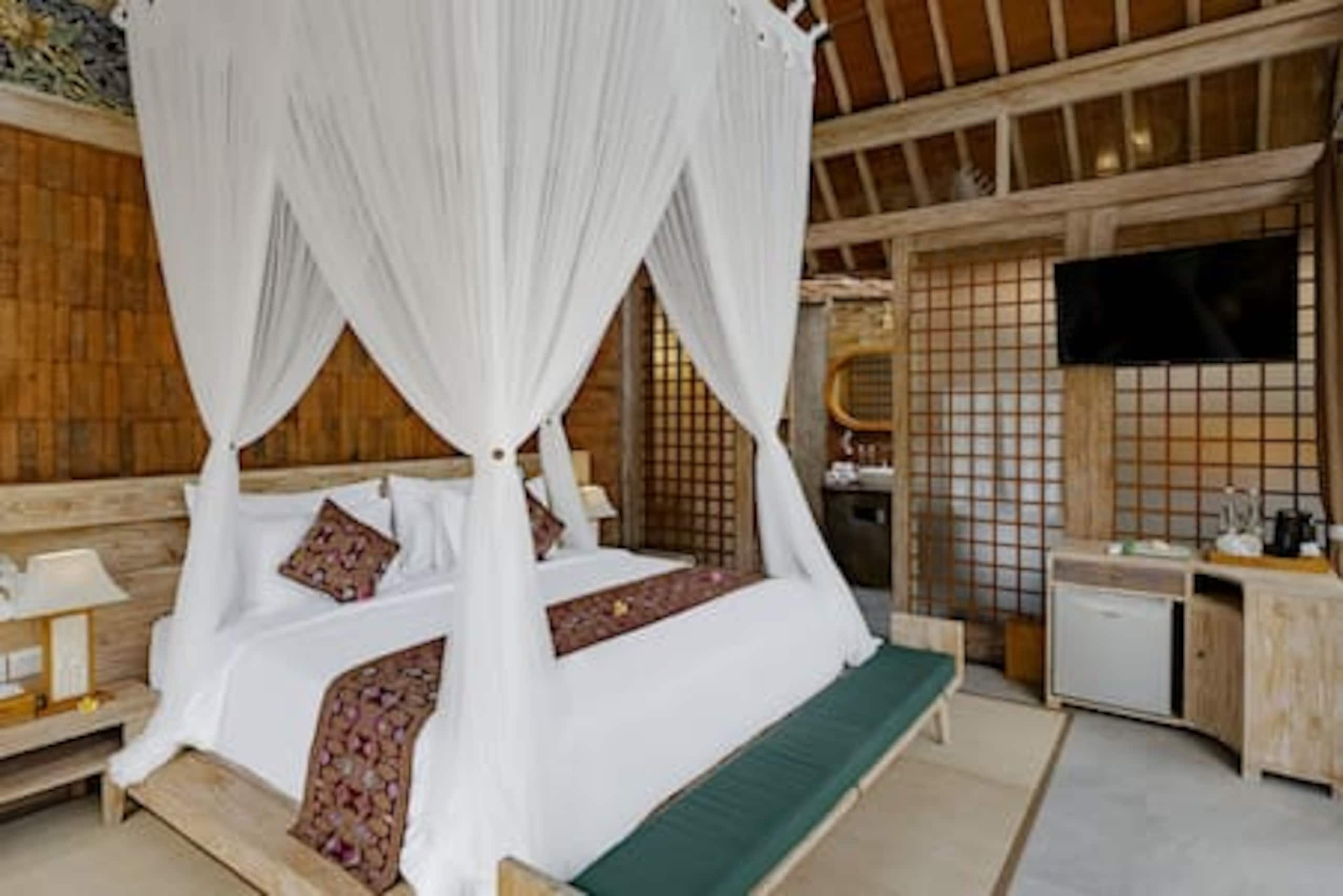 Rustic Wooden 1 BR Private Pool Villa 8