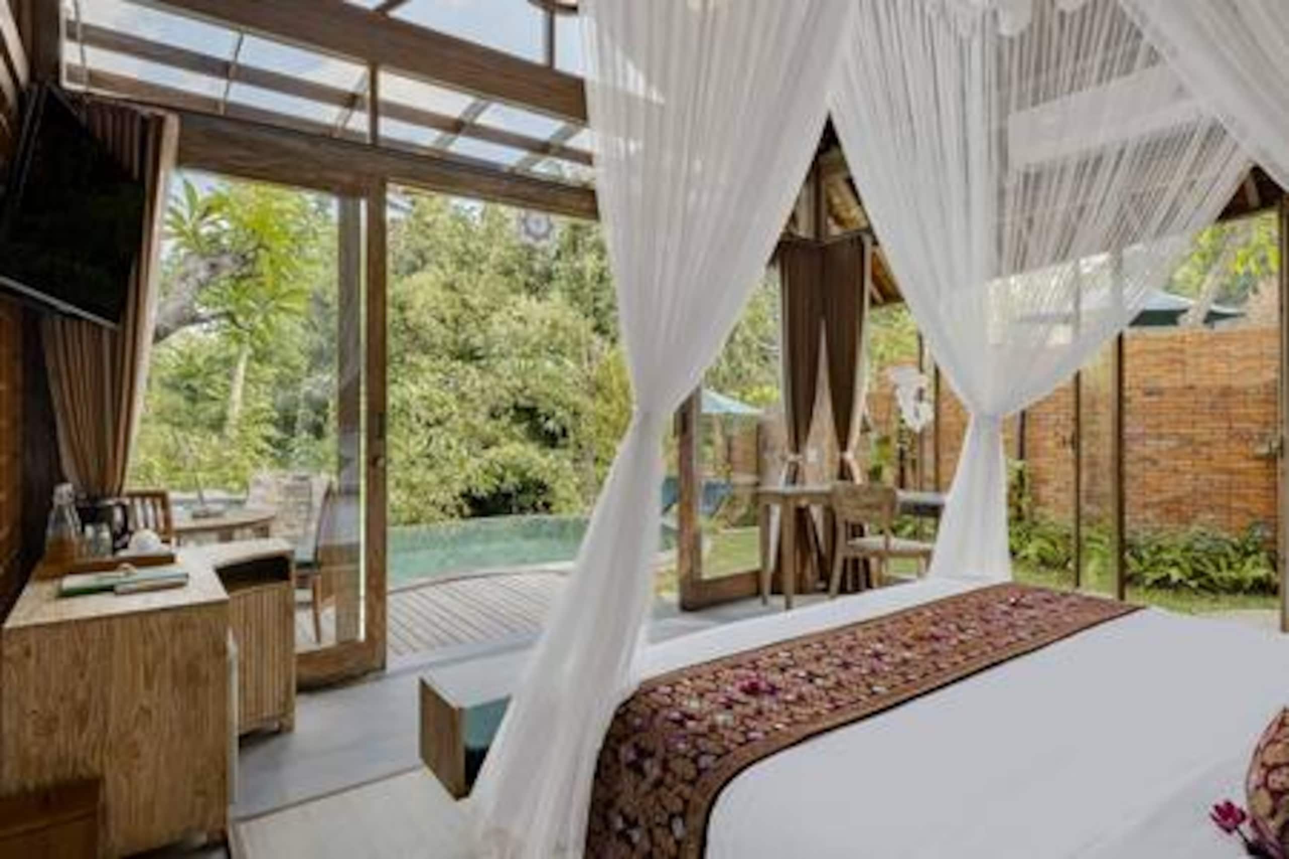 Rustic Wooden 1 BR Private Pool Villa 6