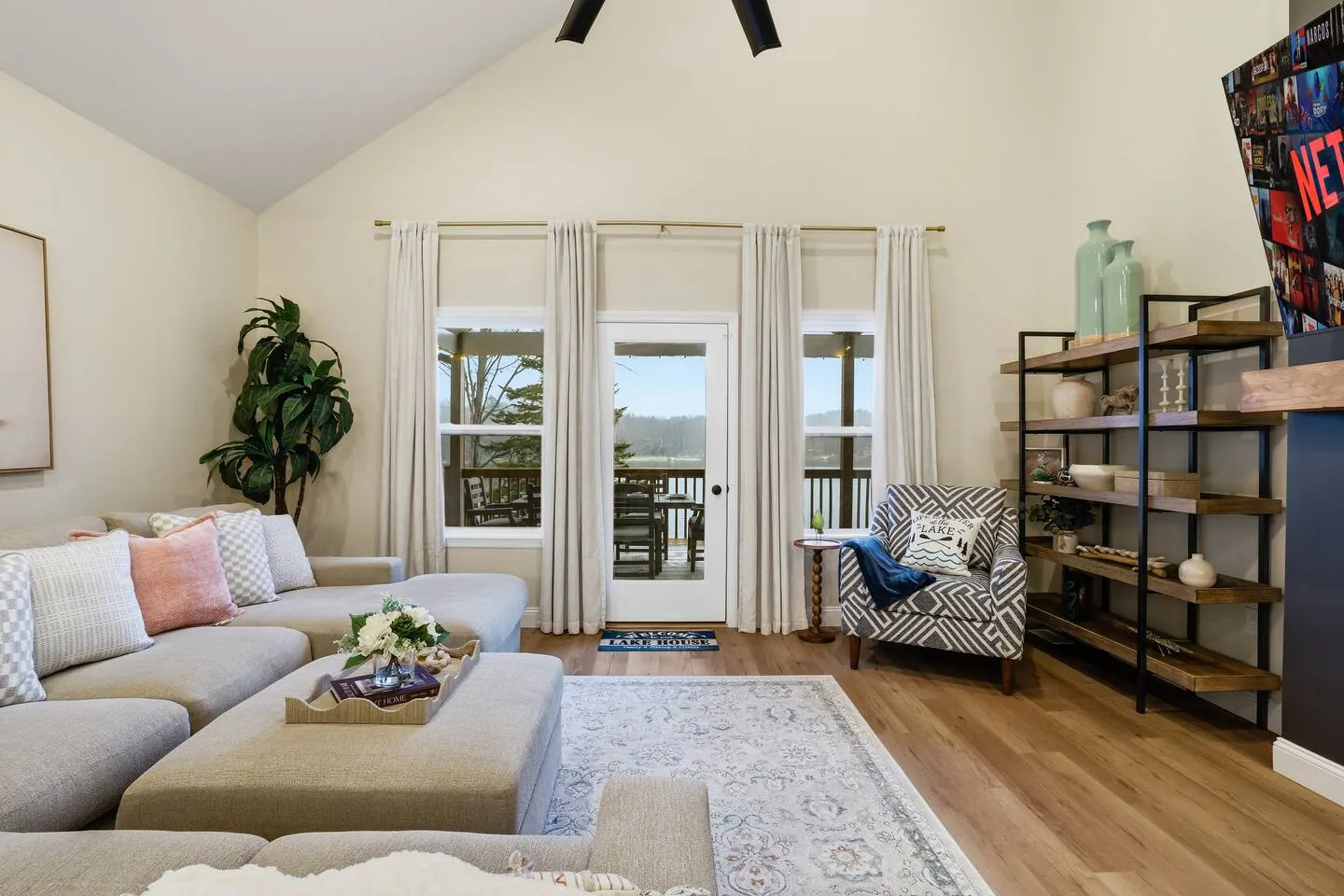 Luxury Lakefront Estate w/ Indoor Pool & Theater 12