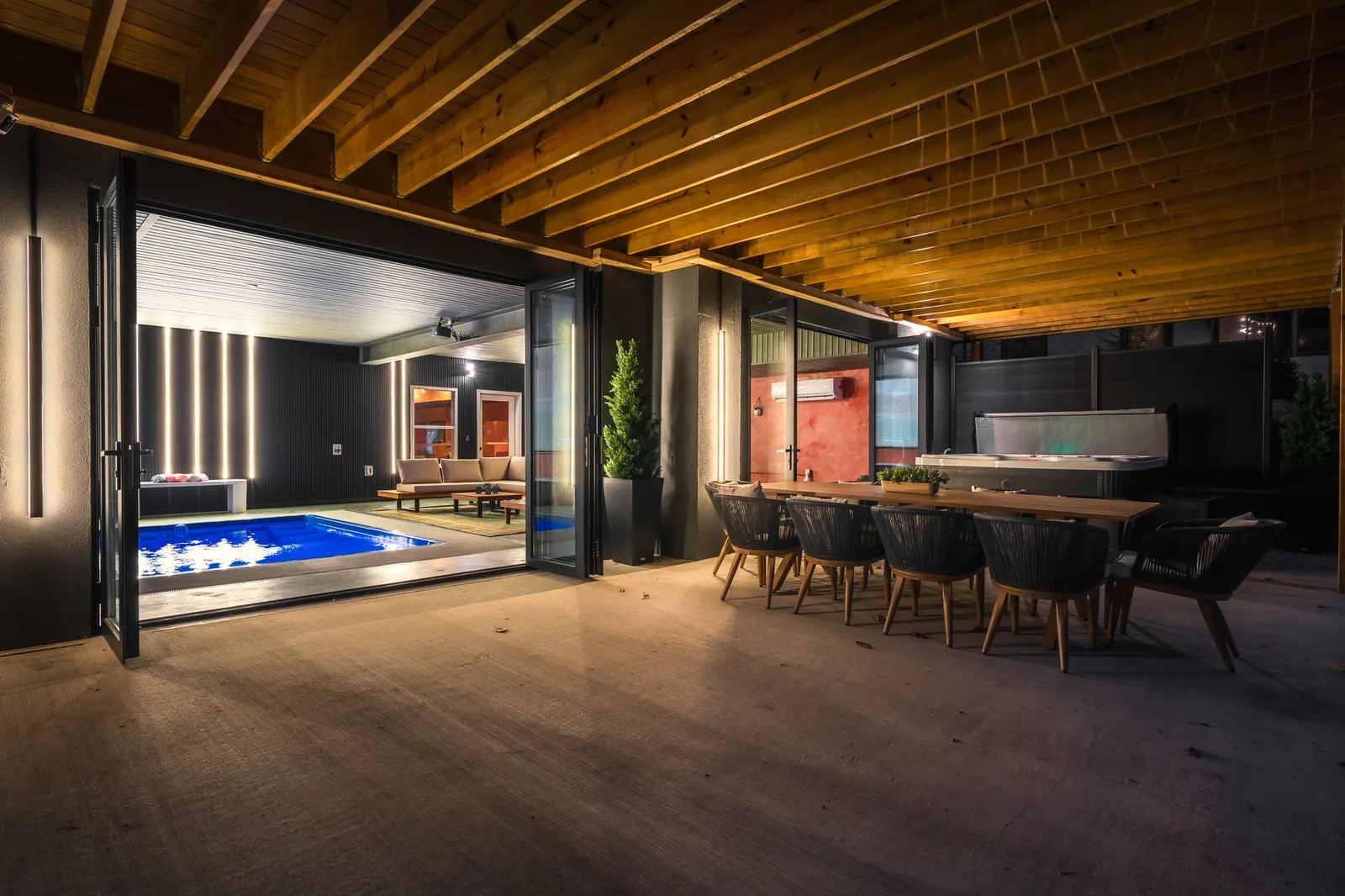 Luxury Lakefront Estate w/ Indoor Pool & Theater 6