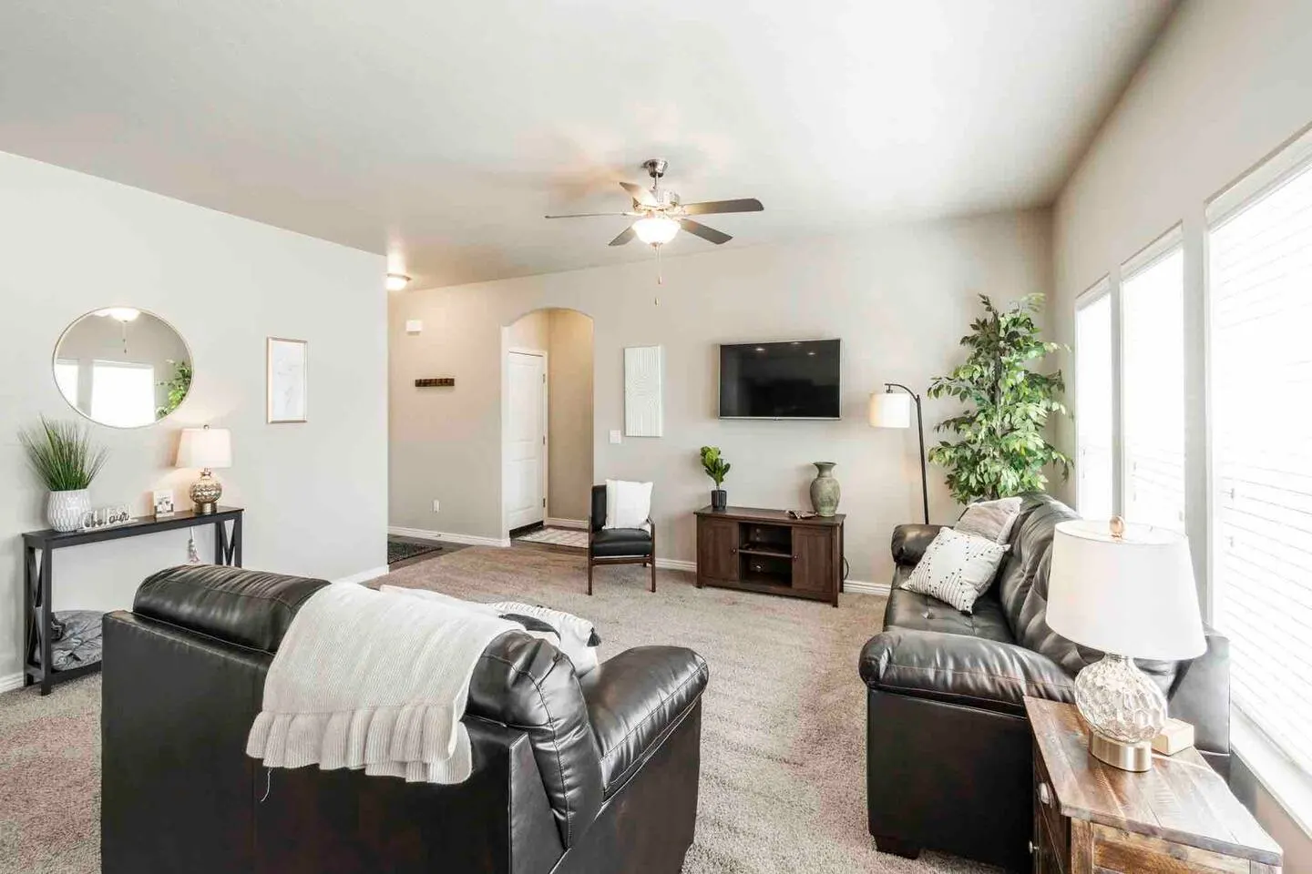 TJ Rancher Home, Wifi, King Beds — photo 5