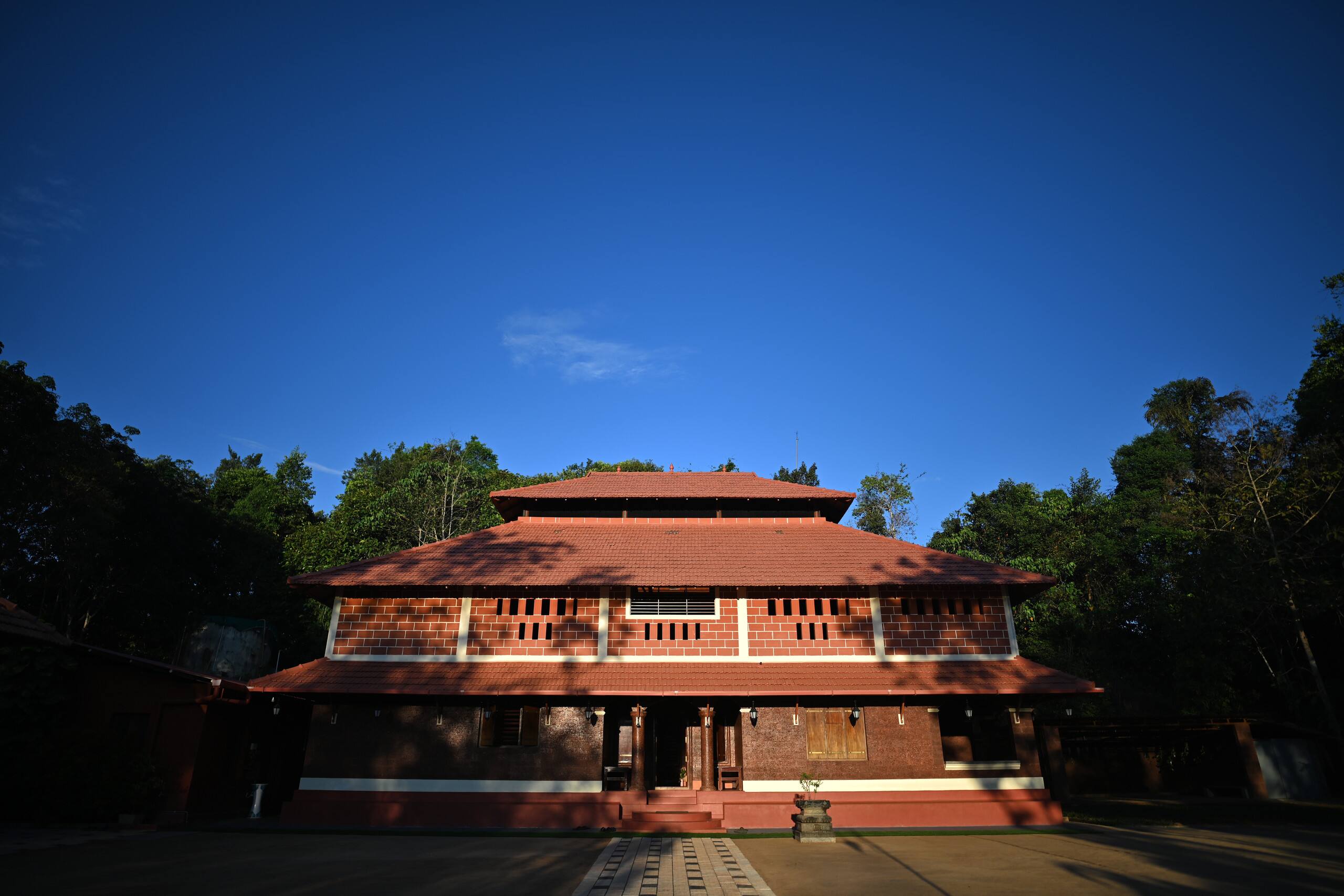 Maneyangala — photo 2
