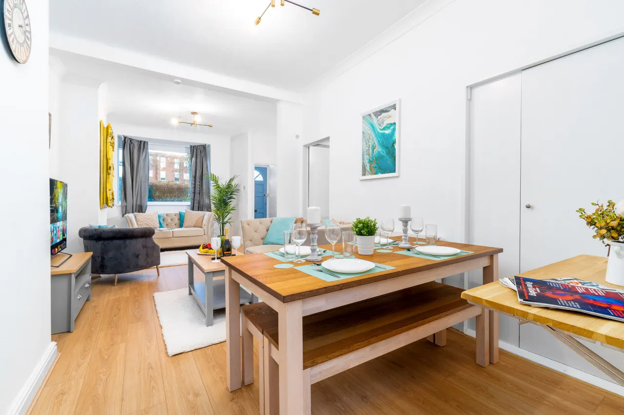 Stylish Three Bedroom House - Harborne - Parking - Garden — photo 4