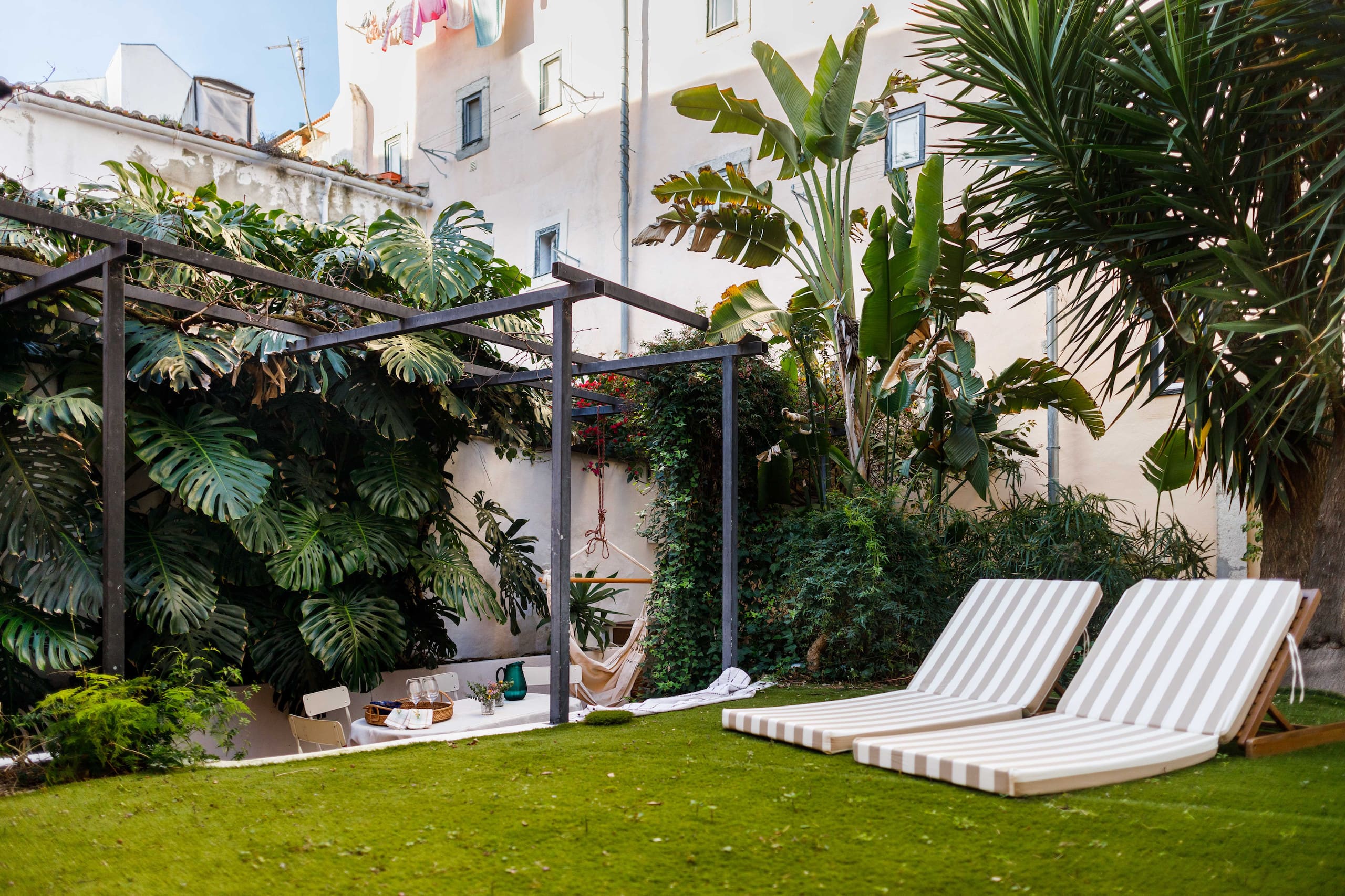 Charming Apt Heated Pool & Private Garden 5