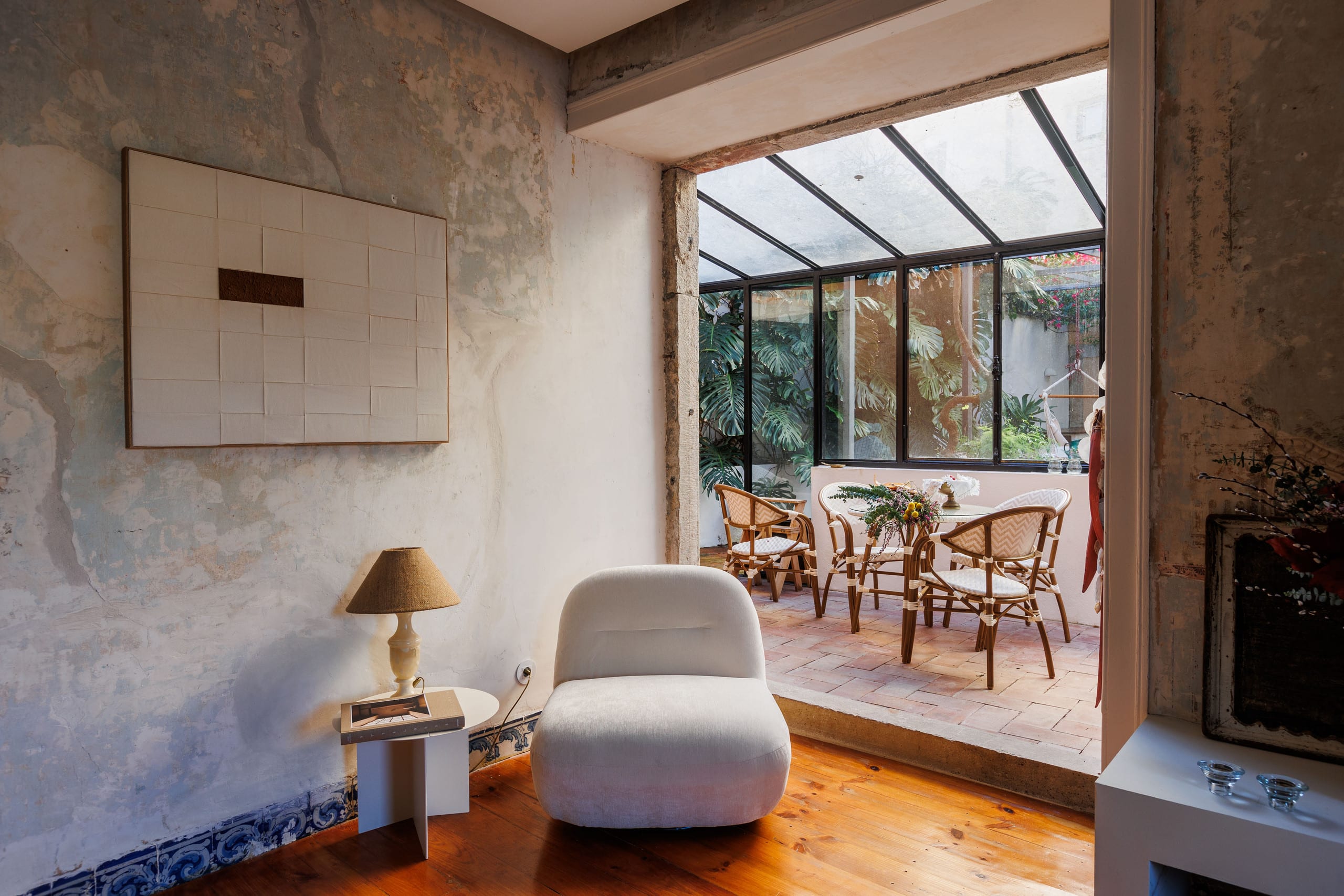 Charming Apt Heated Pool & Private Garden 14